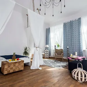 apartamenty-nowy-swiat.warsawhotelspoland.com/